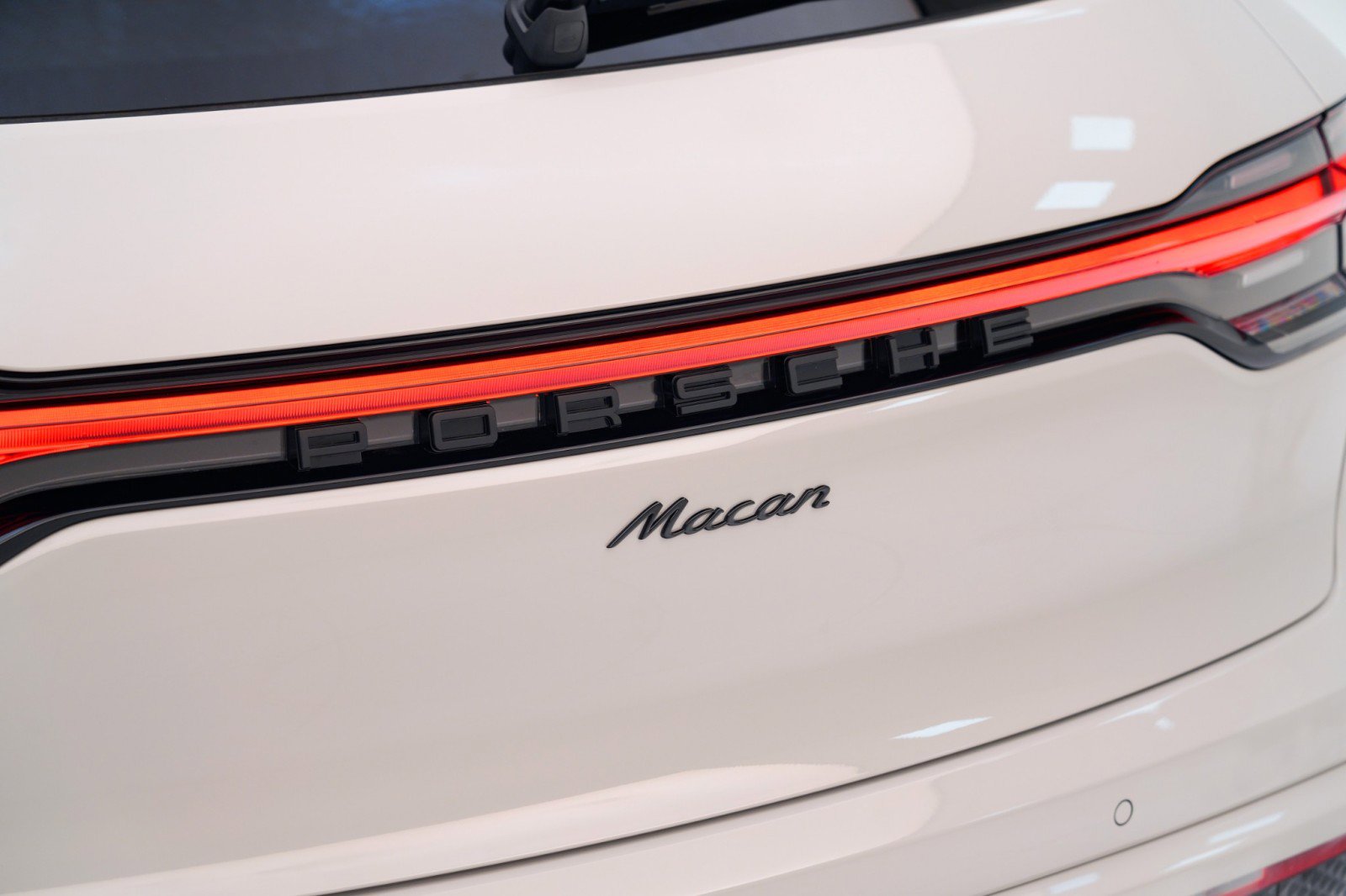 New 2026 Porsche Macan image 13