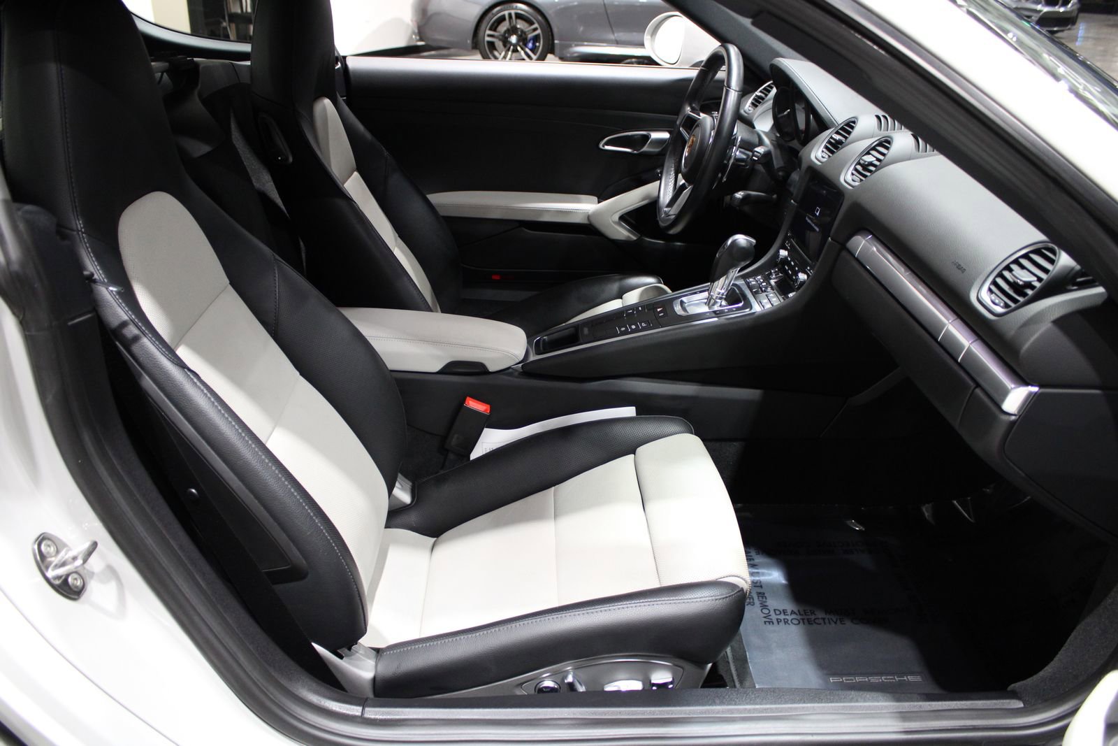 Used 2019 Porsche 718 Cayman image 34