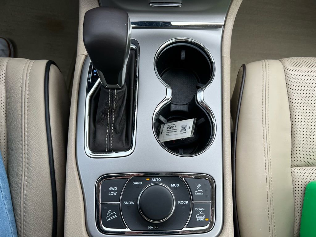 Used 2018 Jeep Grand Cherokee Overland image 31