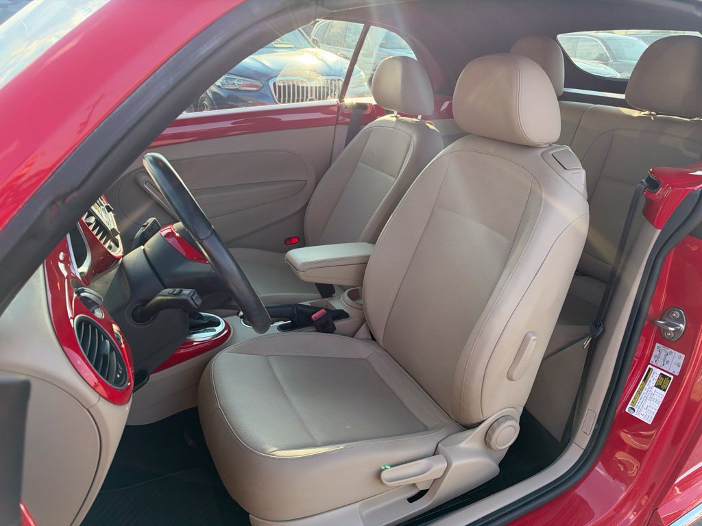 Used 2019 Volkswagen Beetle 2.0T S FWD image 11