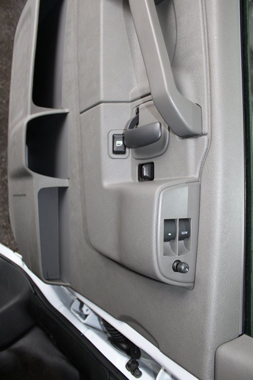 Used 2025 Chevrolet Express 2500 Extended w/ Driver Convenience Package RWD image 24