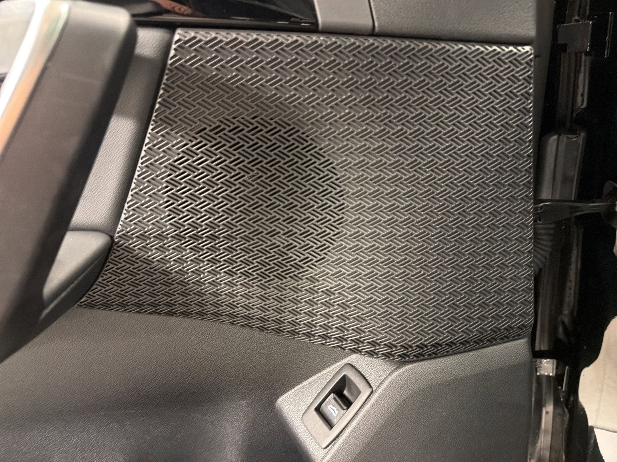 Certified 2025 BMW X2 xDrive28i image 21