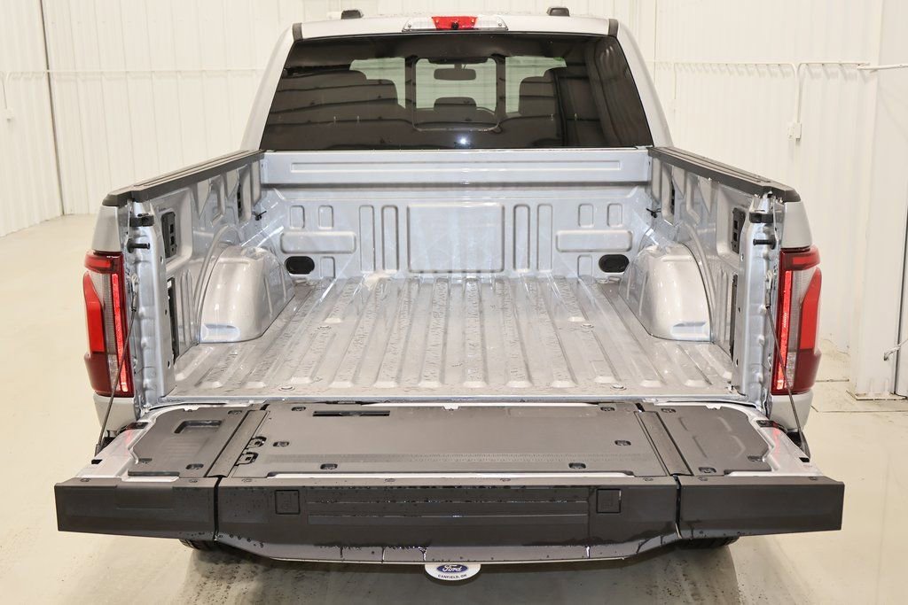 New 2025 Ford F150 Platinum w/ Equipment Group 702A High image 34
