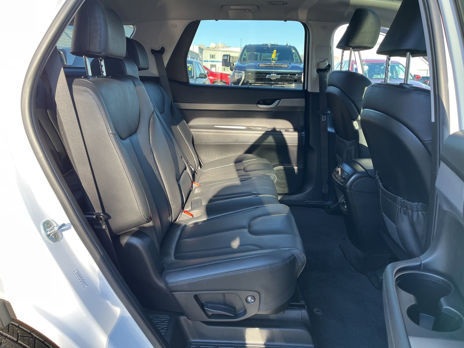 Used 2022 Hyundai Palisade SEL w/ 8P Bench Seat Package image 17