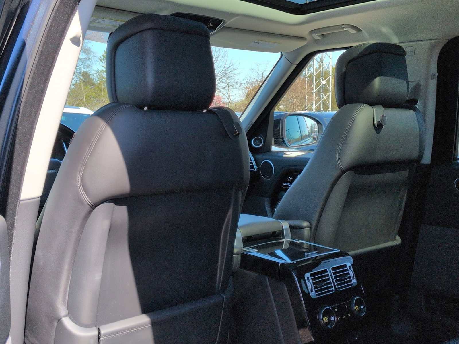 Used 2021 Land Rover Range Rover P525 Westminster Edition LWB image 19