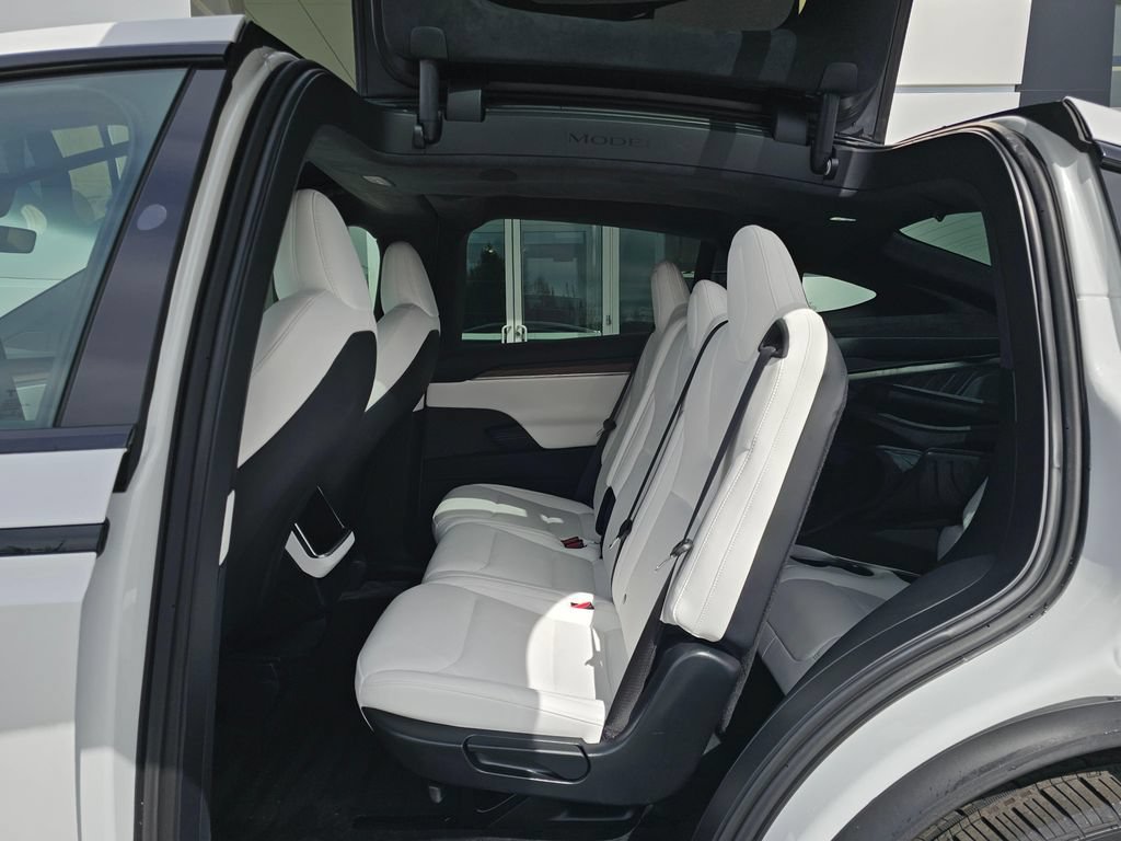 Used 2024 Tesla Model X AWD/4WD image 19