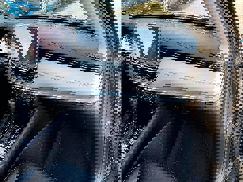 Used 2022 Jeep Compass Limited AWD/4WD image 12