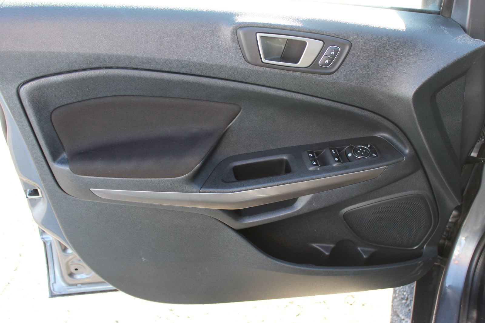 Used 2021 Ford EcoSport SE image 16