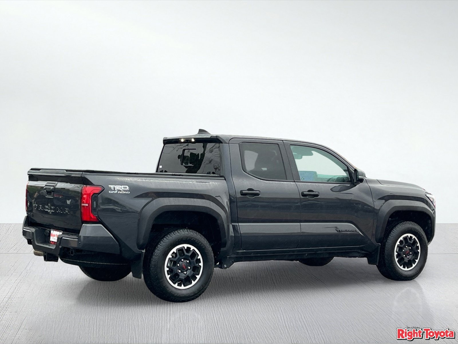 Used 2024 Toyota Tacoma TRD Off-Road w/ TRD Off Road Premium Package AWD/4WD image 5