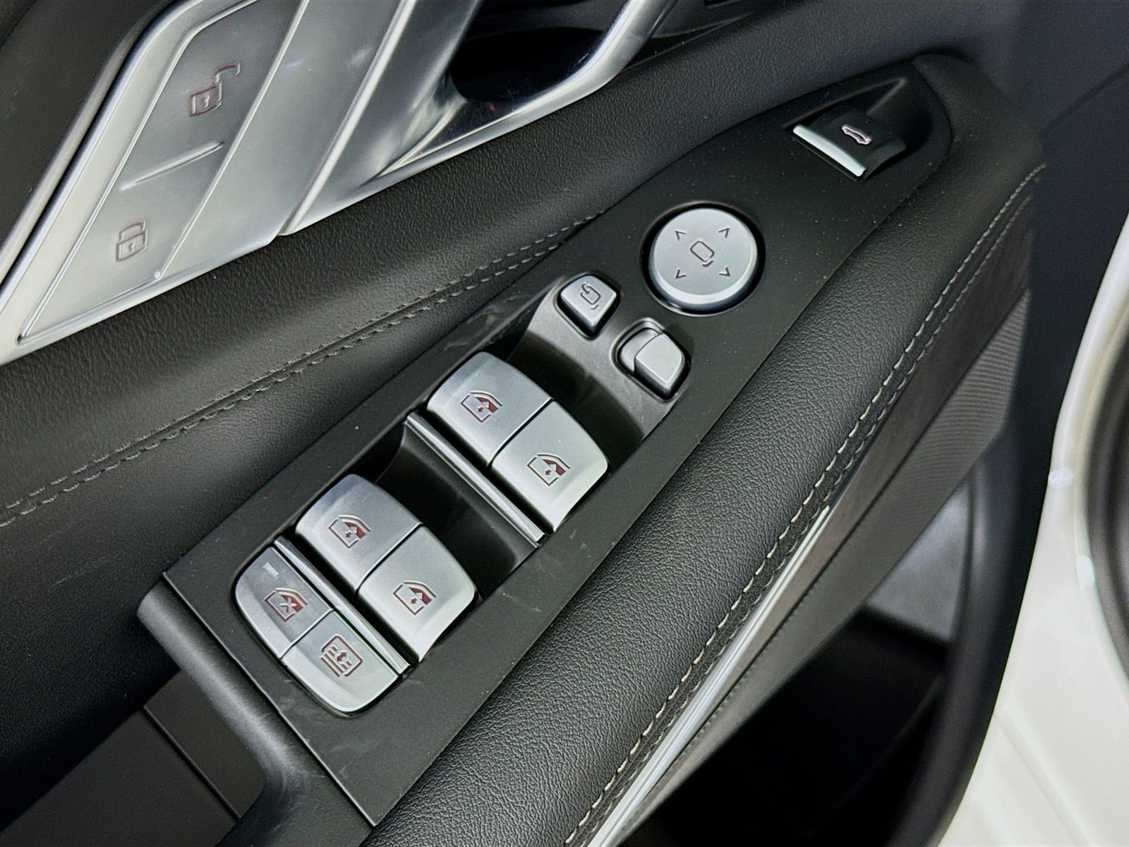 Used 2026 BMW X7 xDrive40i w/ Premium Package image 18