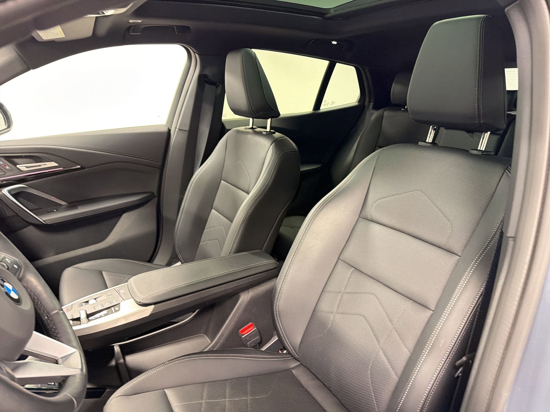 Certified 2025 BMW X2 xDrive28i image 23