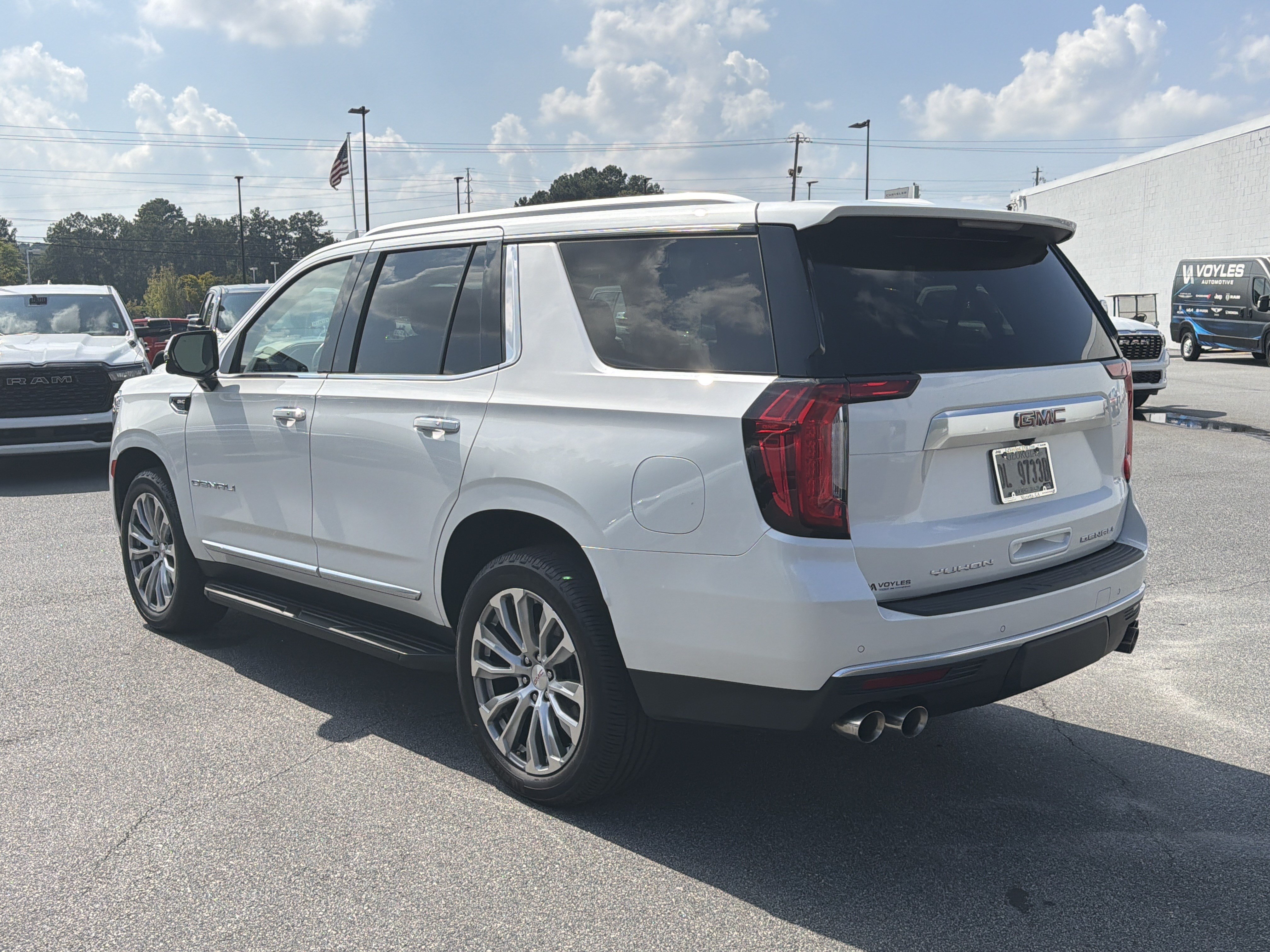 Used 2021 GMC Yukon Denali AWD/4WD image 6