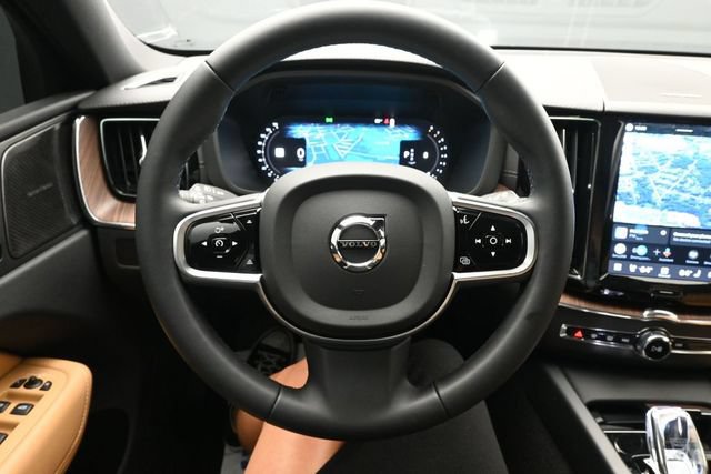 Used 2023 Volvo XC60 B6 Ultimate w/ Climate Package AWD/4WD image 24