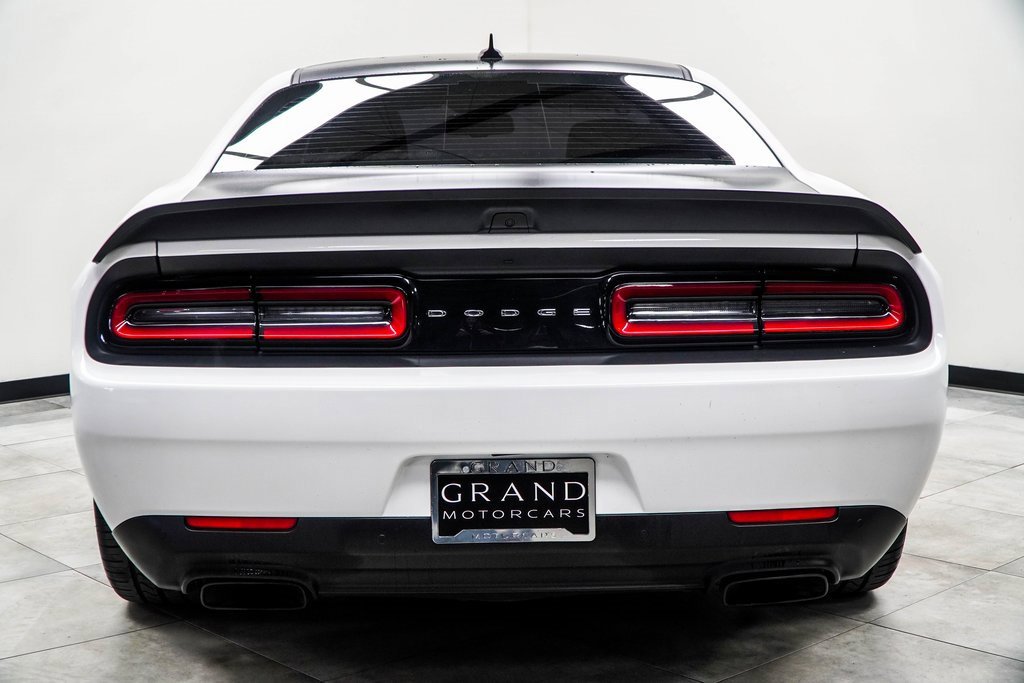 Used 2019 Dodge Challenger SRT Hellcat Redeye image 9