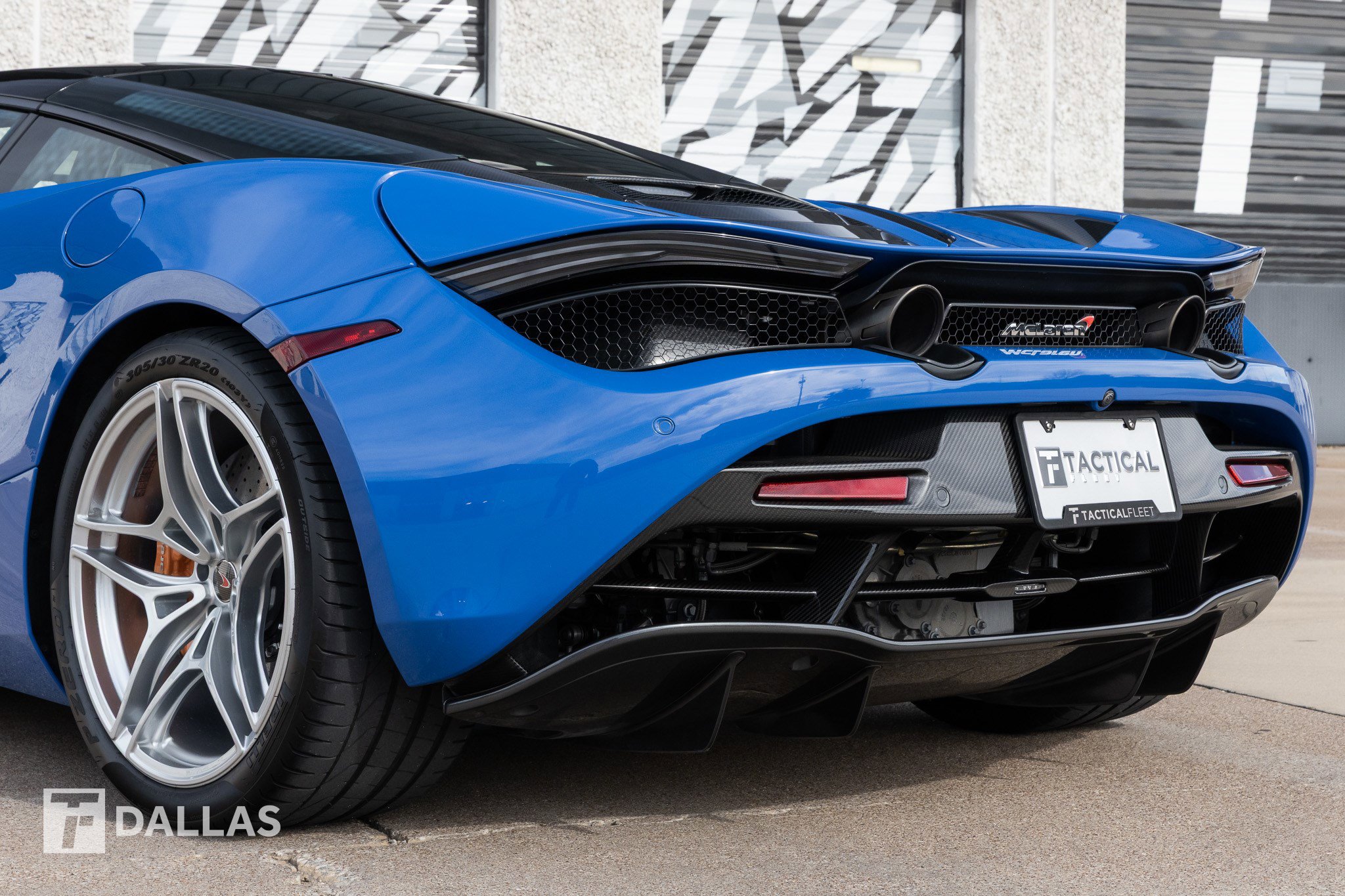 Used 2018 McLaren 720S image 18