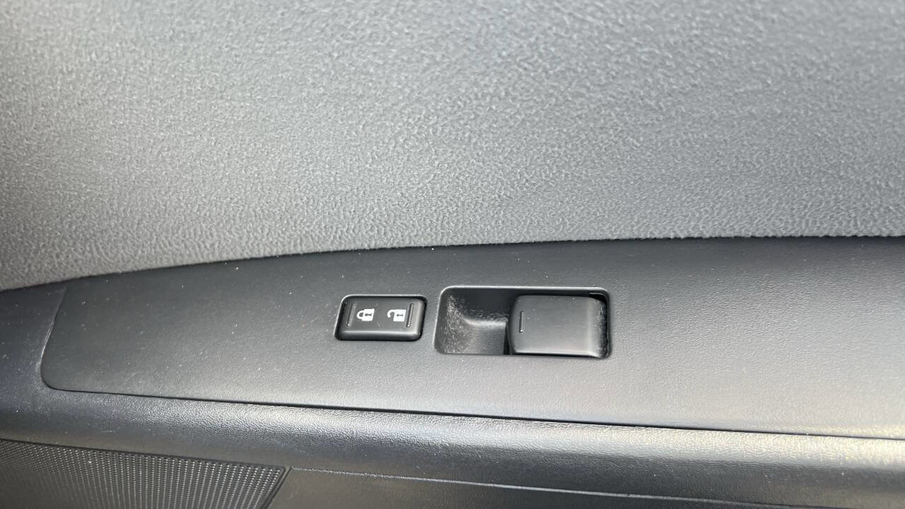 Used 2011 Nissan Sentra 2.0 image 18