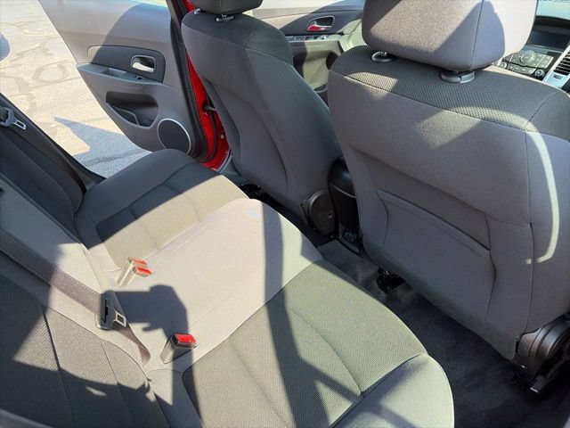 Used 2016 Chevrolet Cruze LT w/ Sun And Sound Package FWD image 6