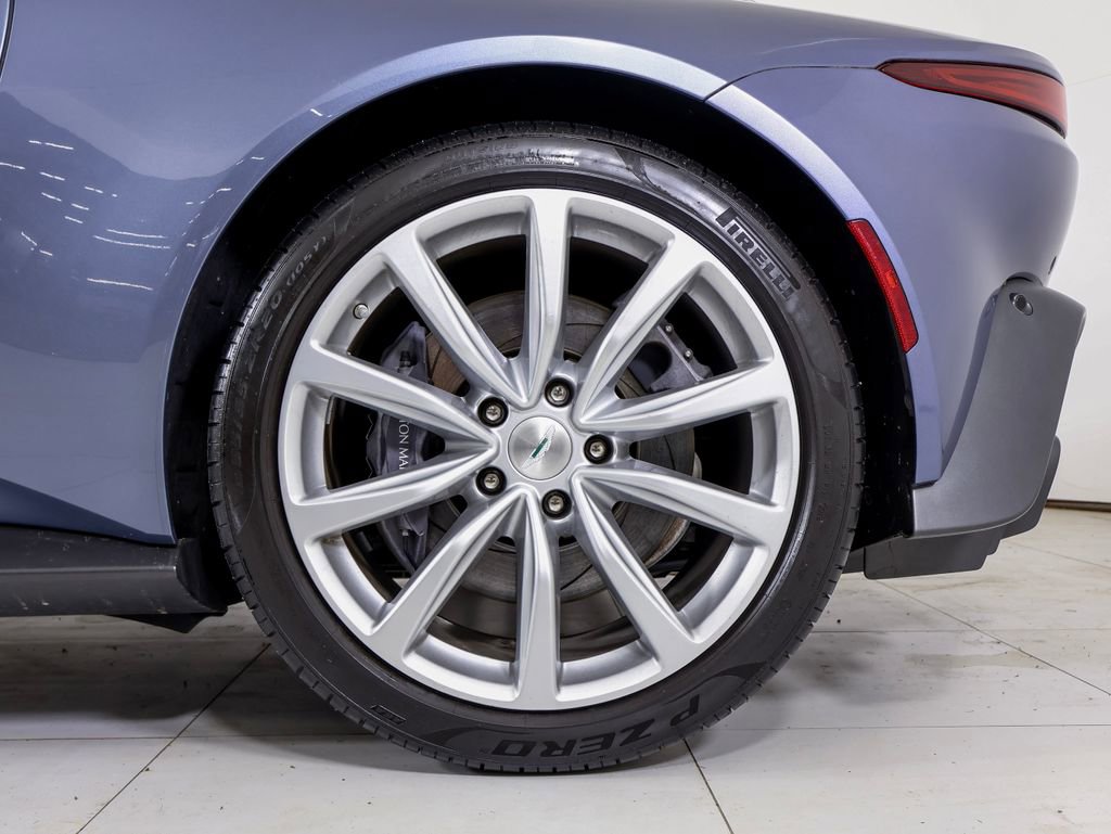 Used 2020 Aston Martin V8 Vantage Coupe RWD image 27