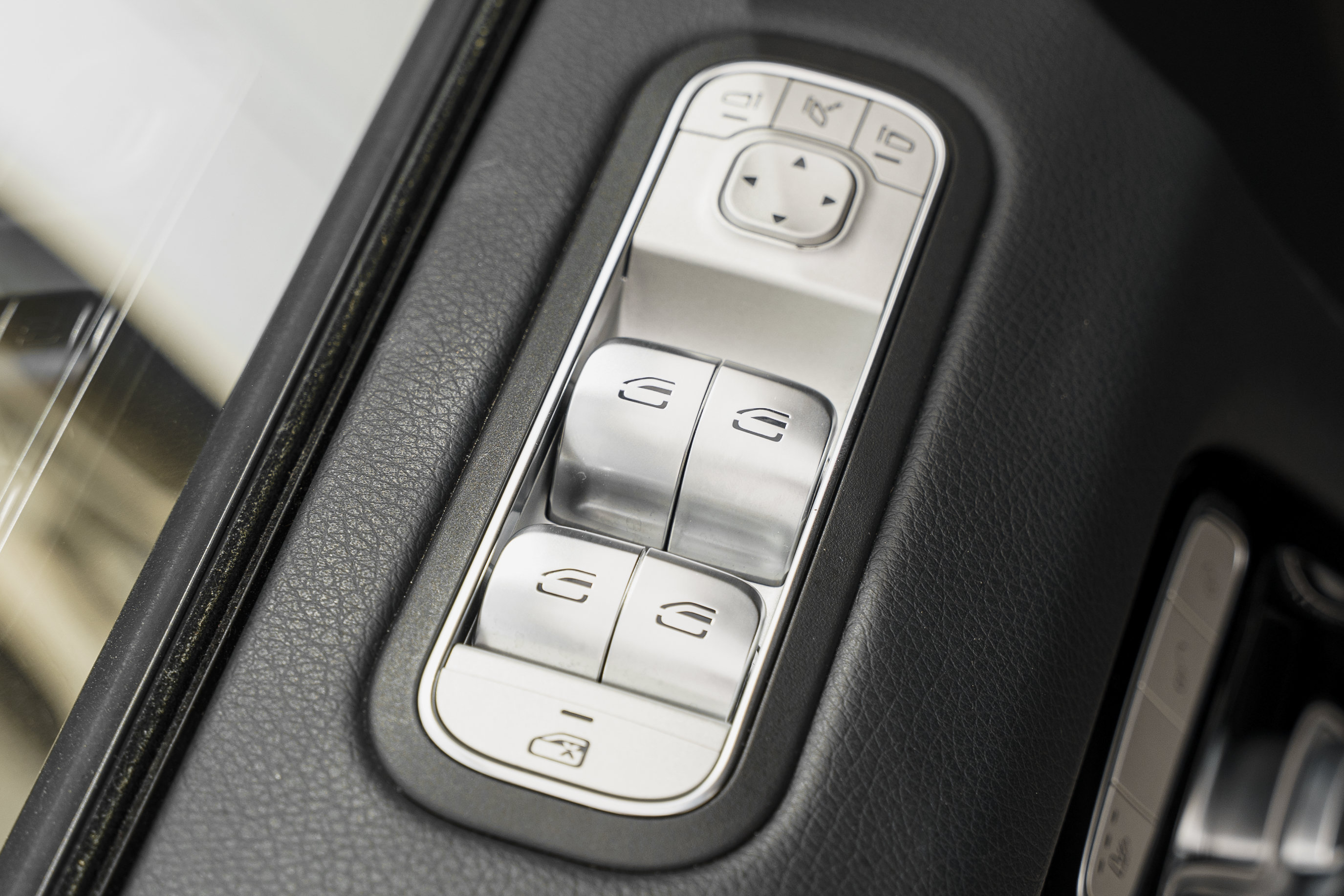Used 2025 Mercedes-Benz G 550 image 21