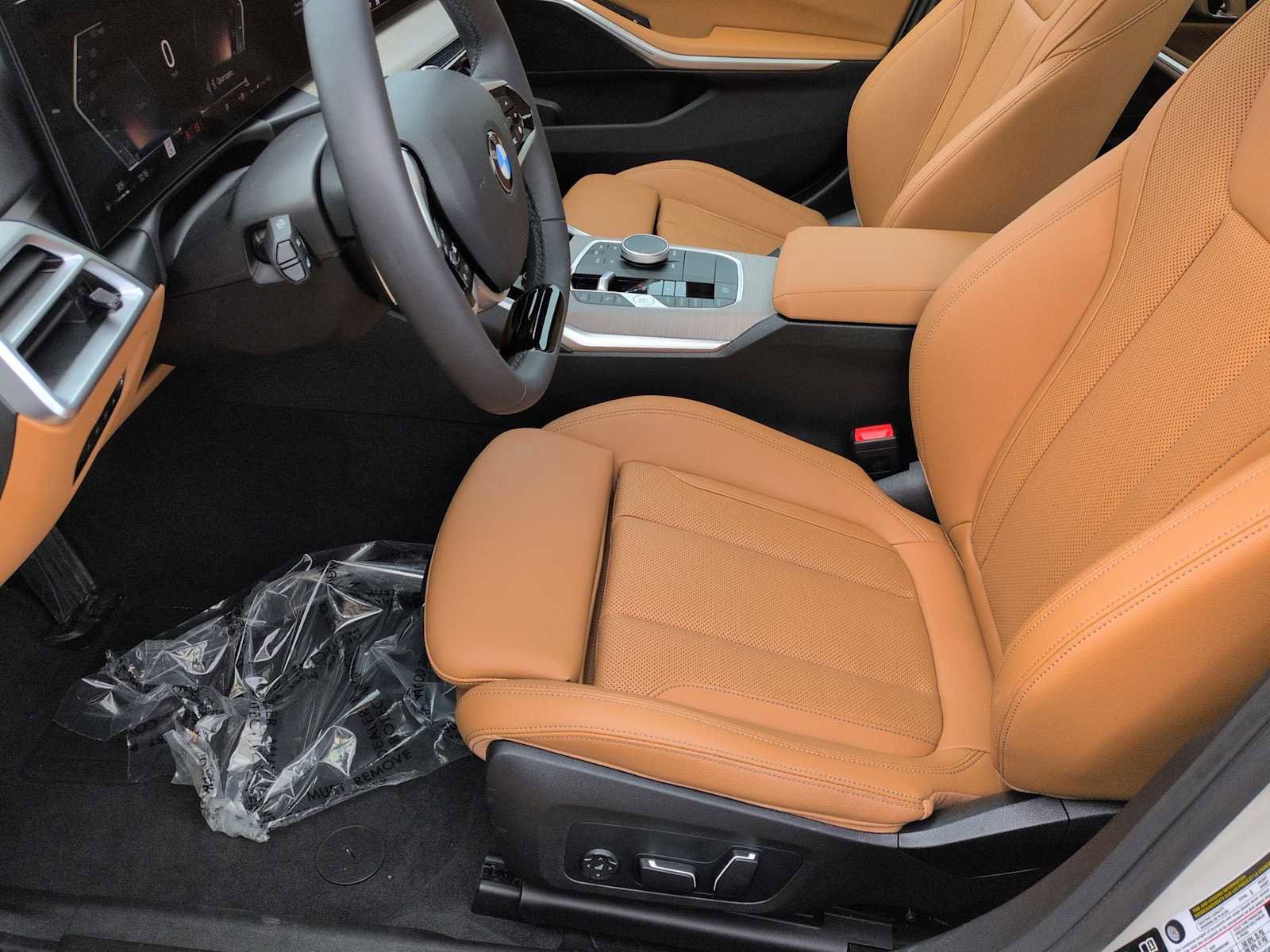 Used 2025 BMW 330i xDrive Sedan w/ Convenience Package image 17