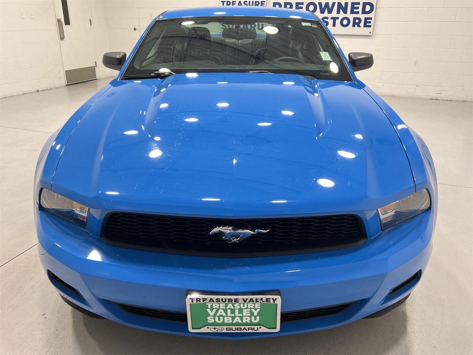 Used 2010 Ford Mustang Coupe image 3