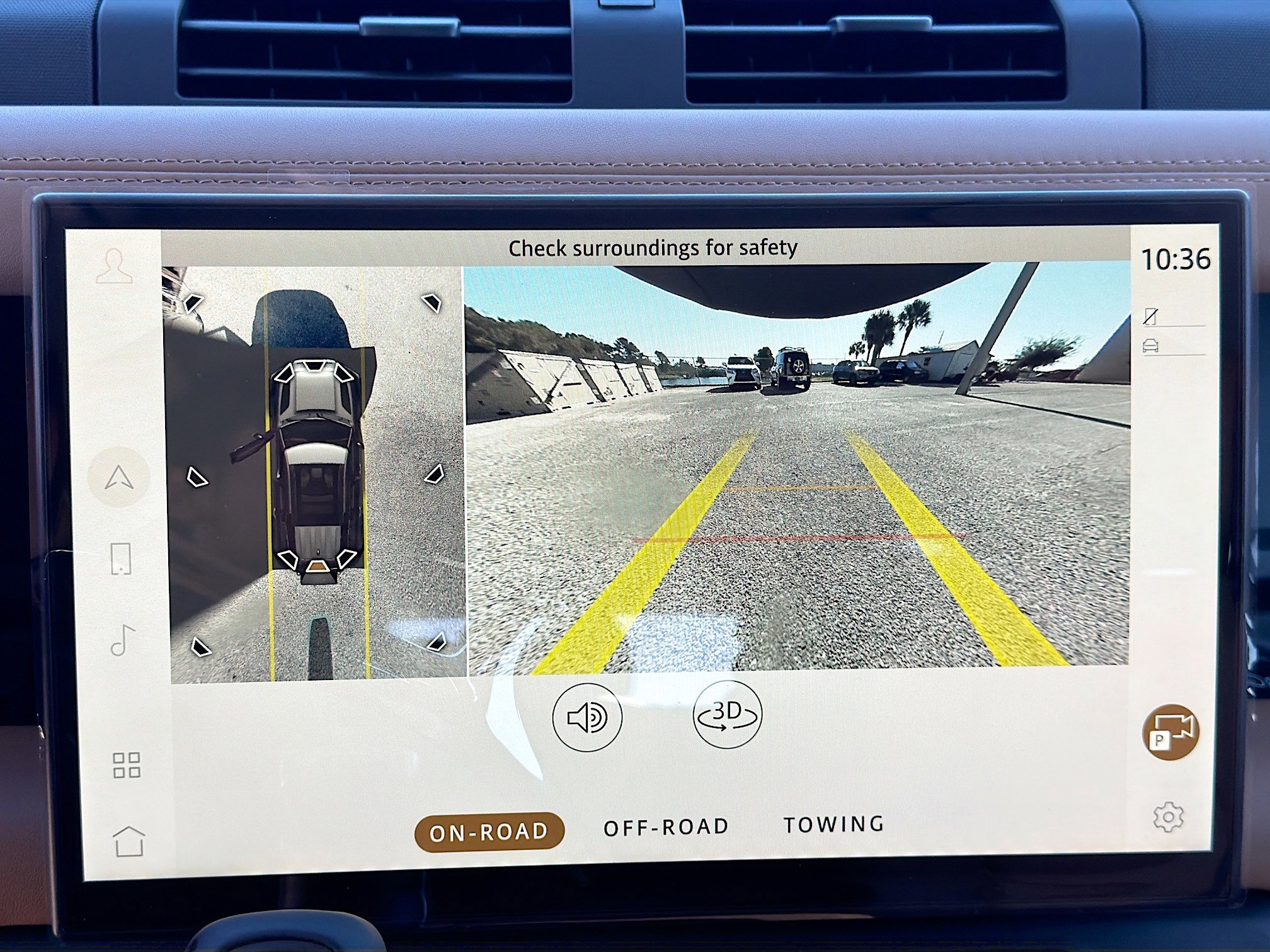 New 2026 Land Rover Defender 110 X-Dynamic SE image 32