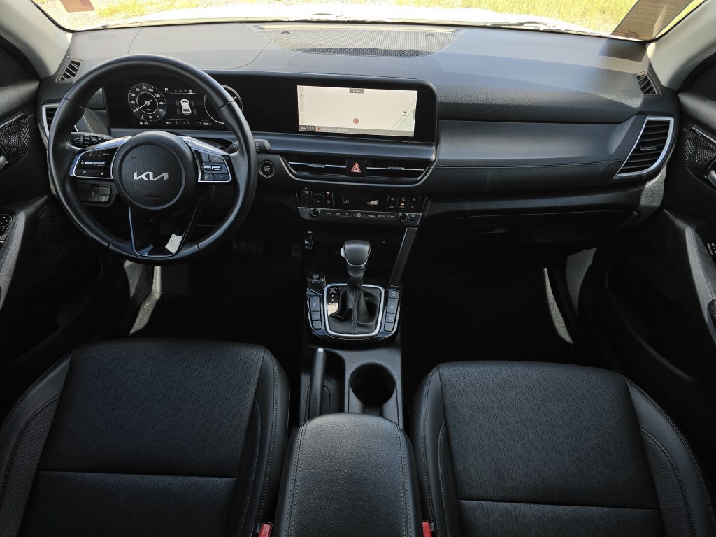 Used 2024 Kia Seltos EX AWD/4WD image 17