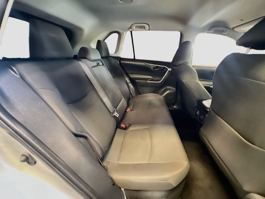 Used 2024 Toyota RAV4 LE AWD/4WD image 24