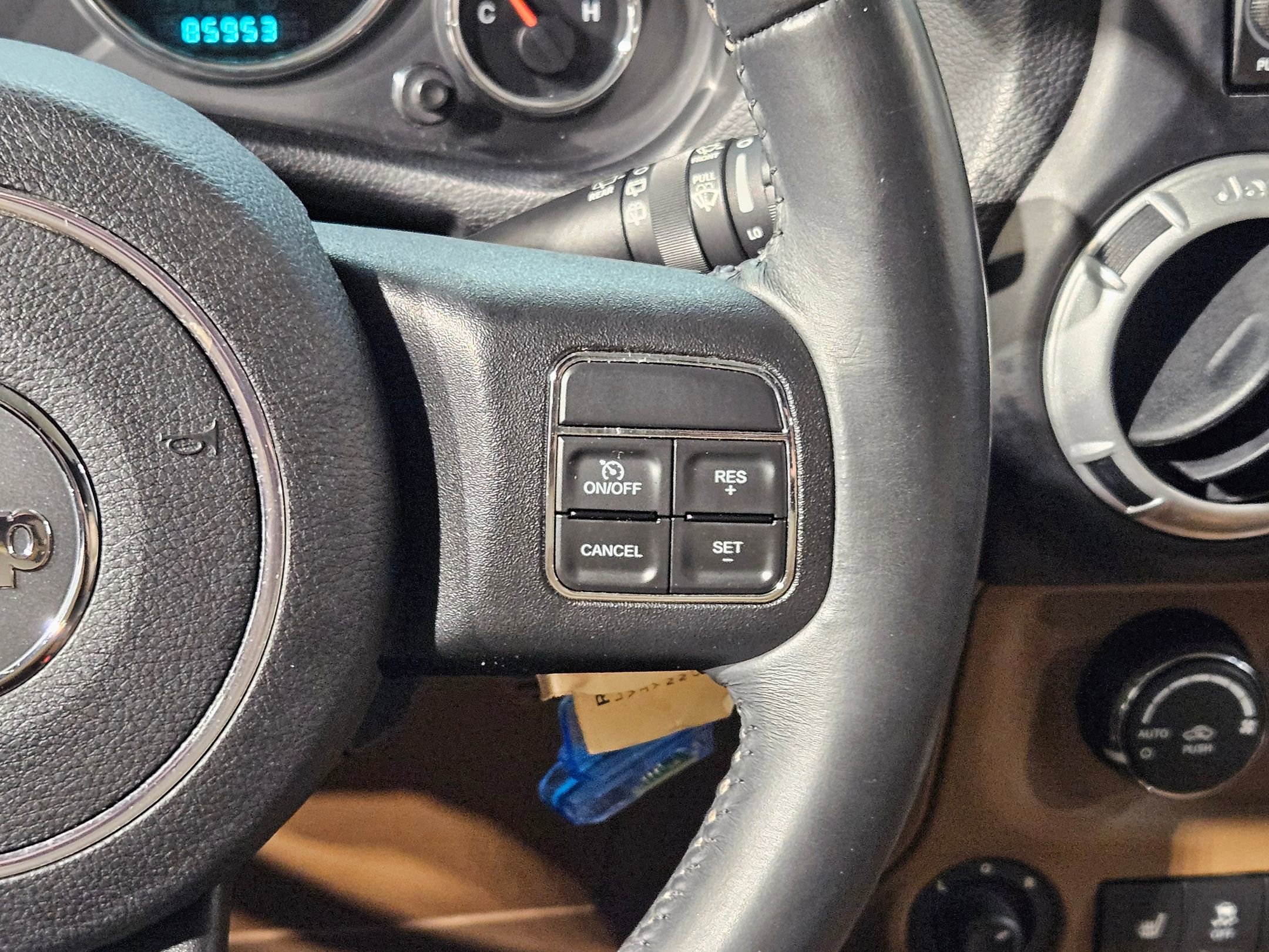 Used 2014 Jeep Wrangler Sahara w/ Connectivity Group AWD/4WD image 26