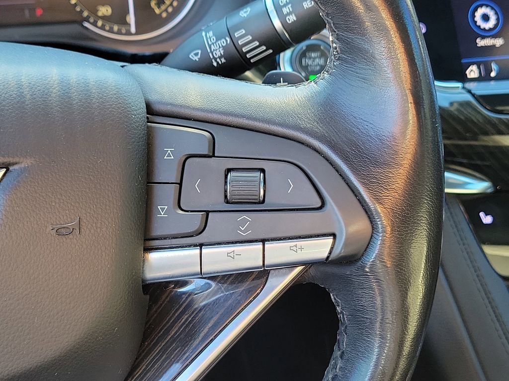 Used 2020 Cadillac XT6 Premium Luxury image 27