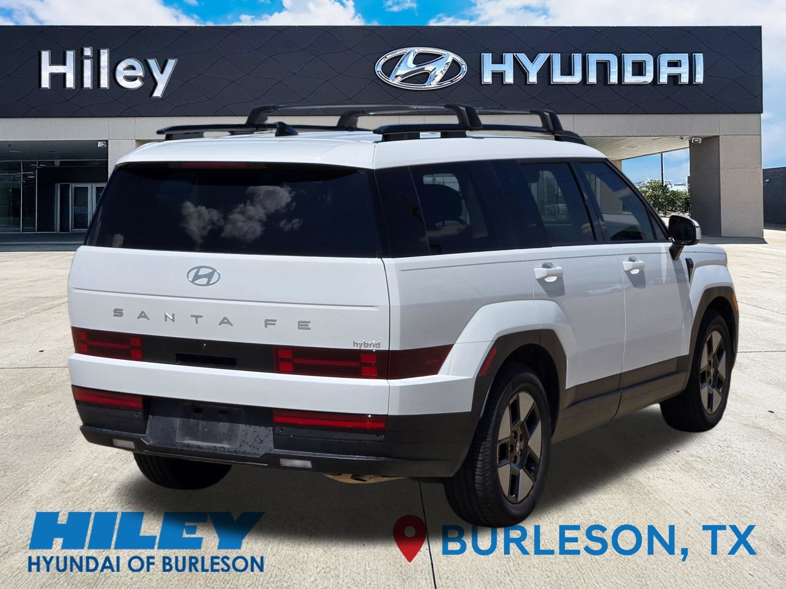 Used 2025 Hyundai Santa Fe SEL FWD image 4