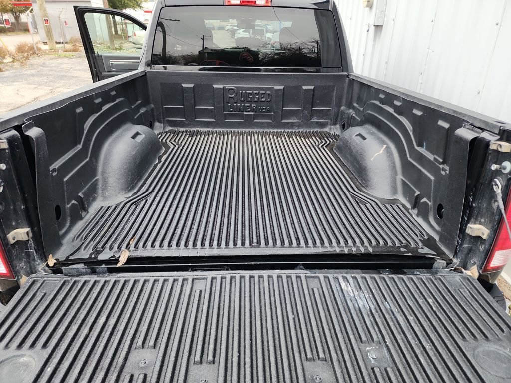 Used 2024 RAM 1500 Classic SLT image 40