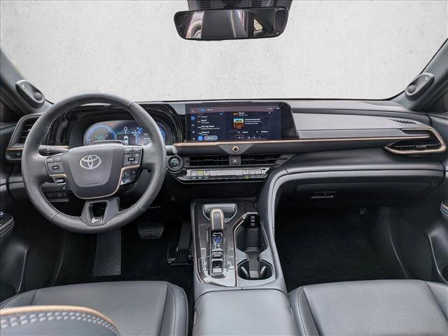 Certified 2024 Toyota Crown Platinum AWD/4WD image 21