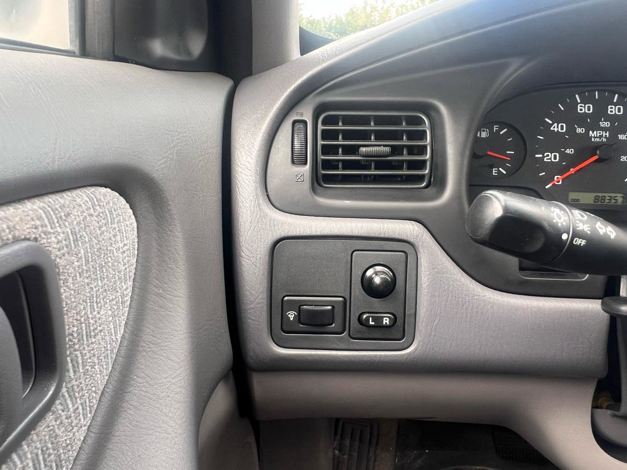 Used 2001 Nissan Altima GXE image 50