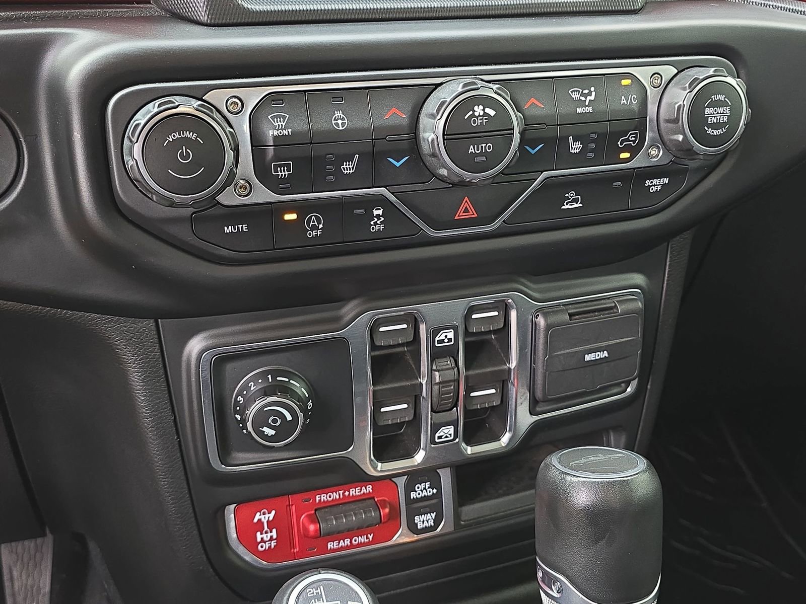 Used 2022 Jeep Gladiator Rubicon w/ LED Lighting Group AWD/4WD image 28