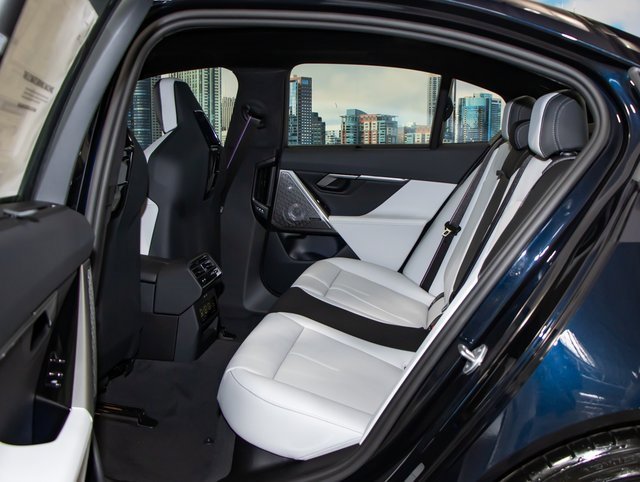 New 2026 BMW M5 w/ Executive Package image 22