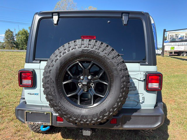 Used 2024 Jeep Wrangler Unlimited AWD/4WD image 3