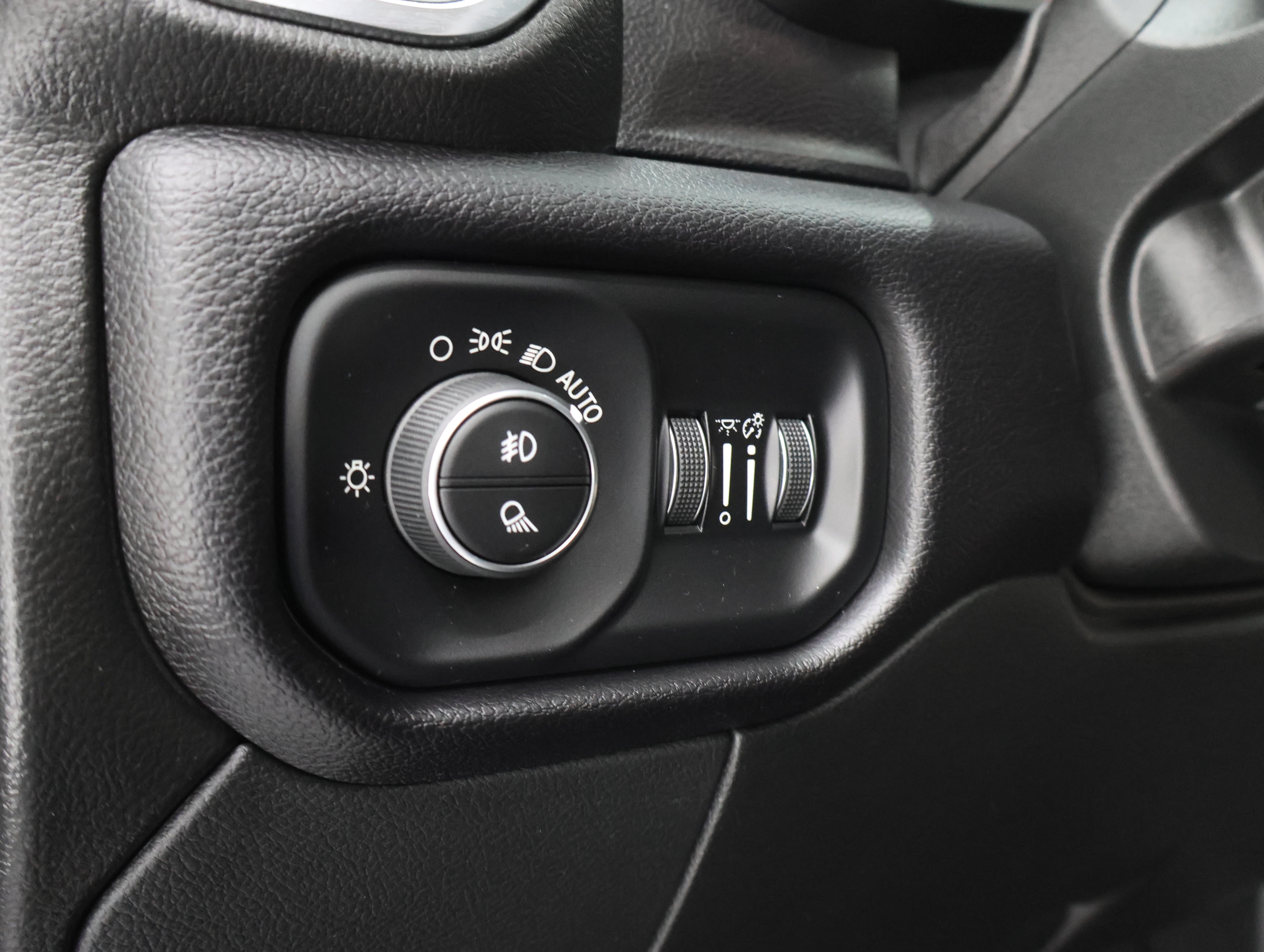 Used 2022 RAM 2500 Laramie AWD/4WD image 43