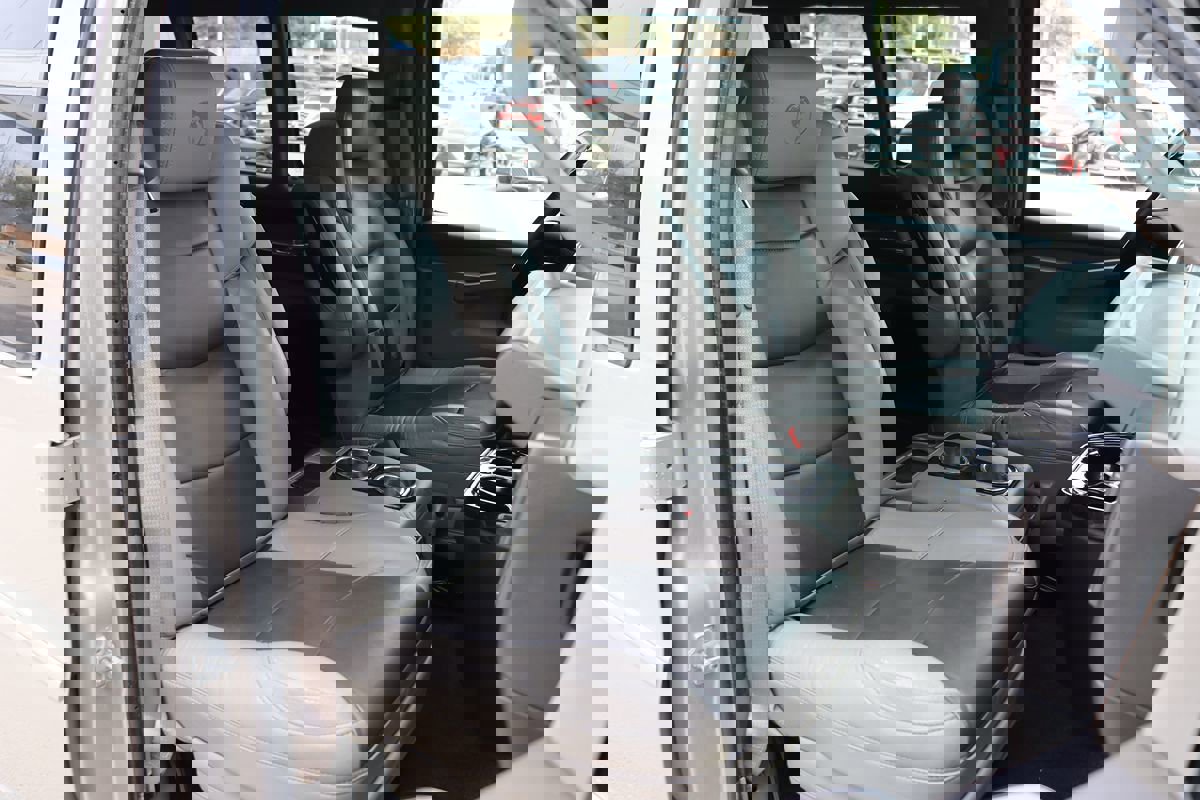 Used 2020 GMC Savana 2500 Extended w/ Enhanced Convenience Package image 31