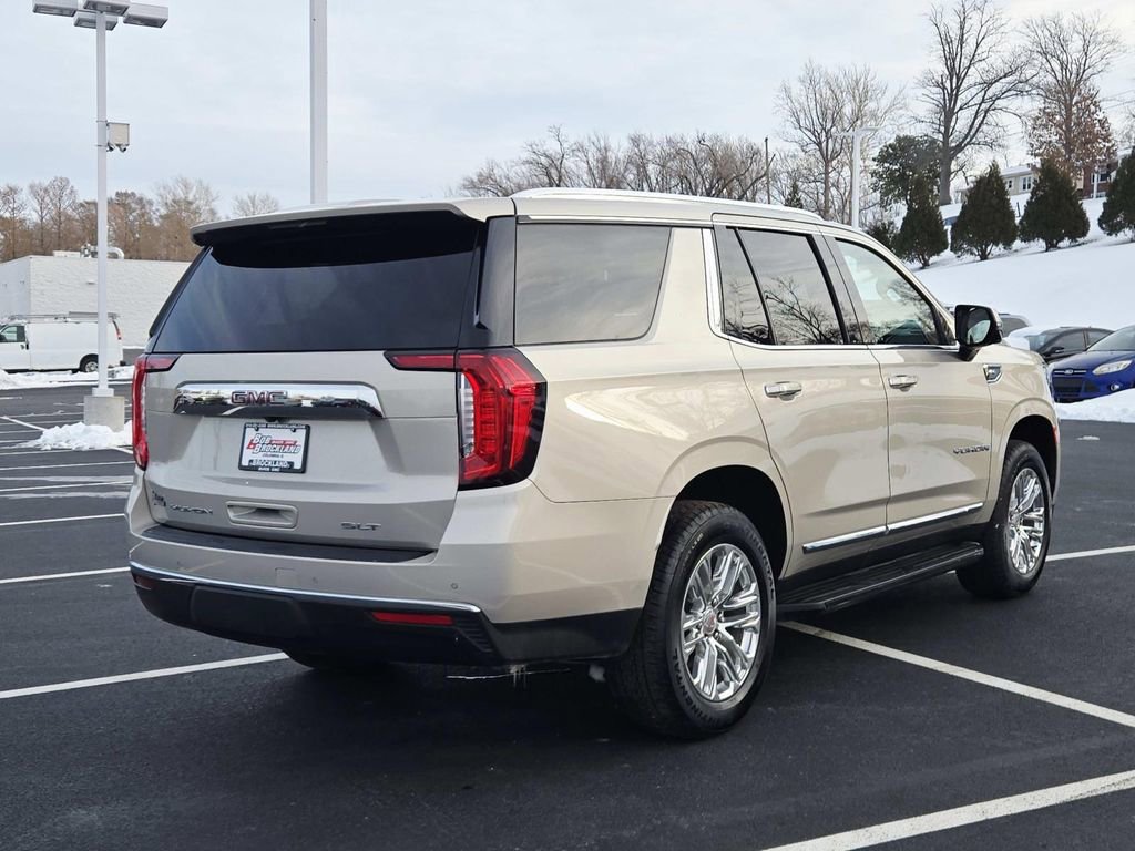 Used 2021 GMC Yukon SLT w/ SLT Luxury Plus Package image 3