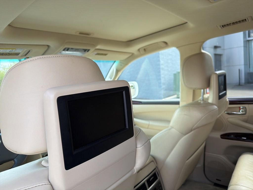 Used 2014 Lexus LX 570 4WD image 22