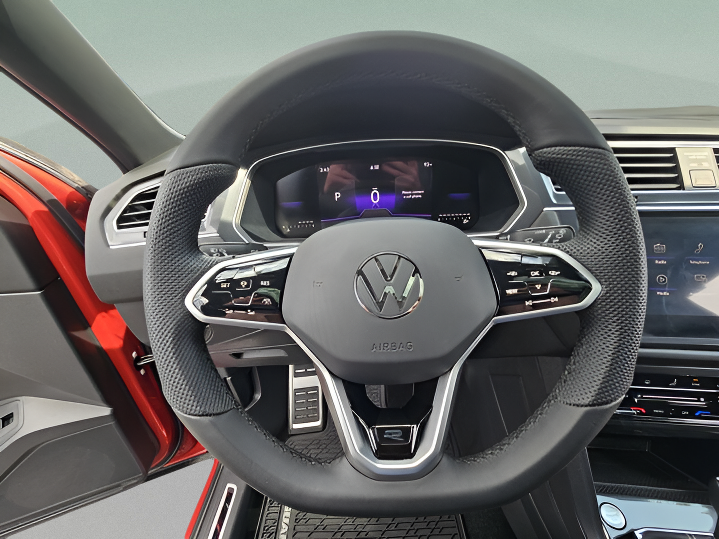 Used 2024 Volkswagen Tiguan SE R-Line FWD image 22