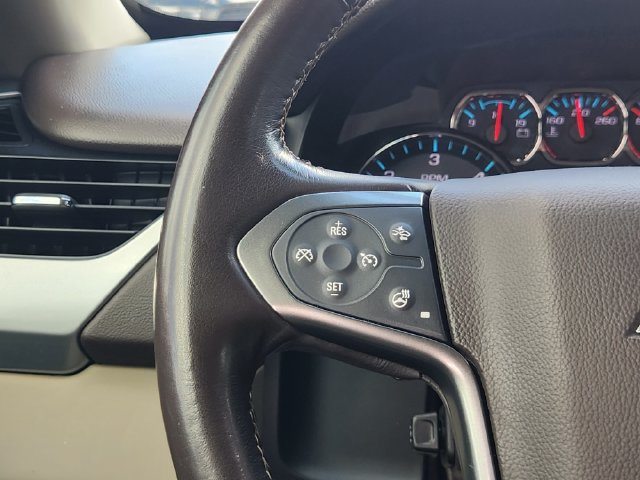 Used 2020 Chevrolet Tahoe LT w/ Luxury Package RWD image 28