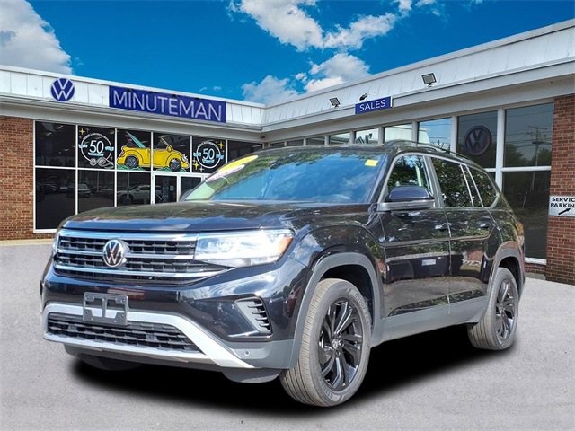 Certified 2023 Volkswagen Atlas SE w/ Black Wheel Package