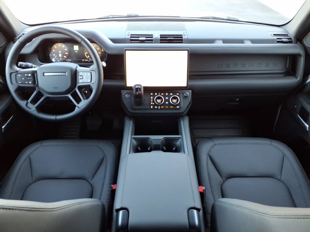 New 2026 Land Rover Defender 110 X-Dynamic SE AWD/4WD image 9
