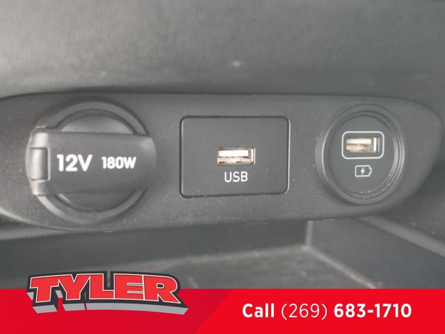 Used 2022 Hyundai Elantra Limited FWD image 30