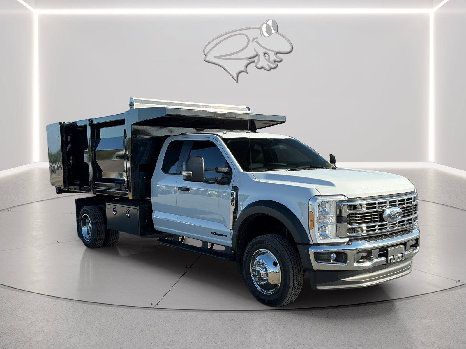 Used 2024 Ford F550 4x4 SuperCab Super Duty image 7
