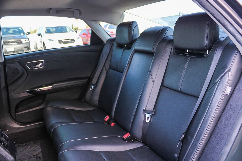 Used 2016 Toyota Avalon Touring w/ Preferred Accessory Package FWD image 19