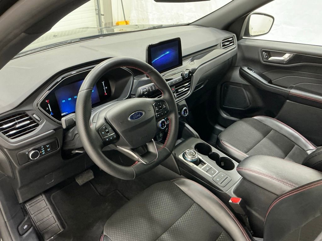Used 2025 Ford Escape ST-Line image 10