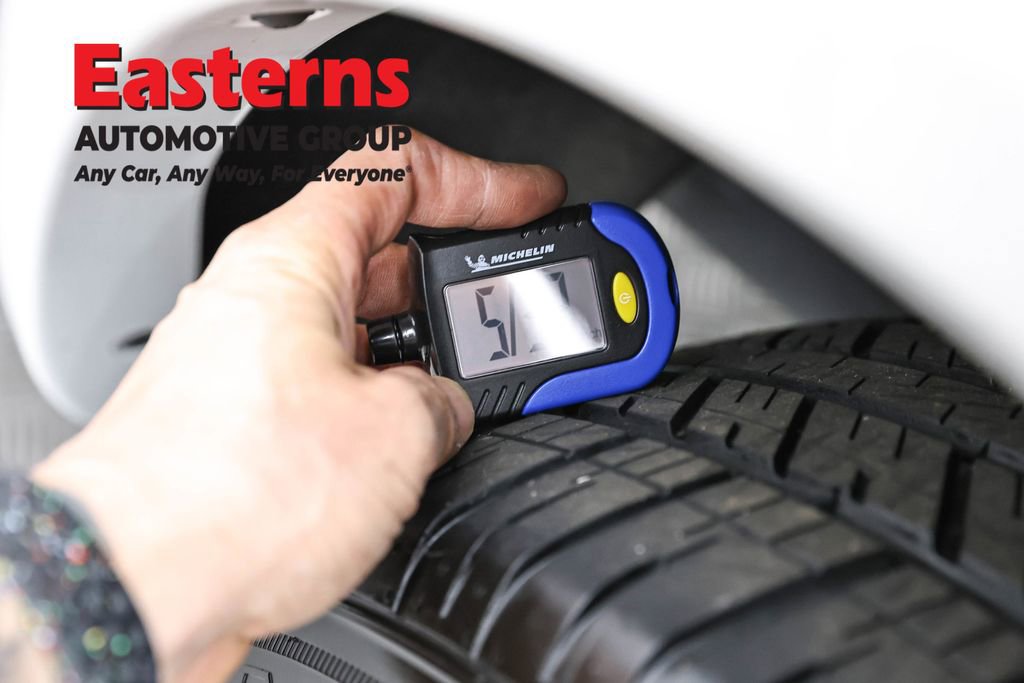 Used 2024 Nissan Armada SL w/ Captain's Chairs Package image 34